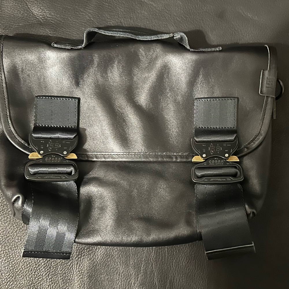 Defy mini recon black Essex